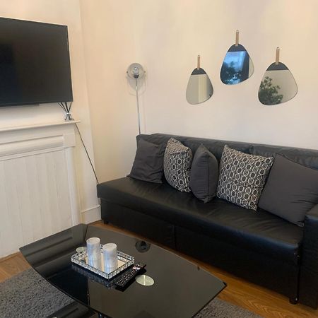 L A Place Croydon, London Villa Norwood Ngoại thất bức ảnh