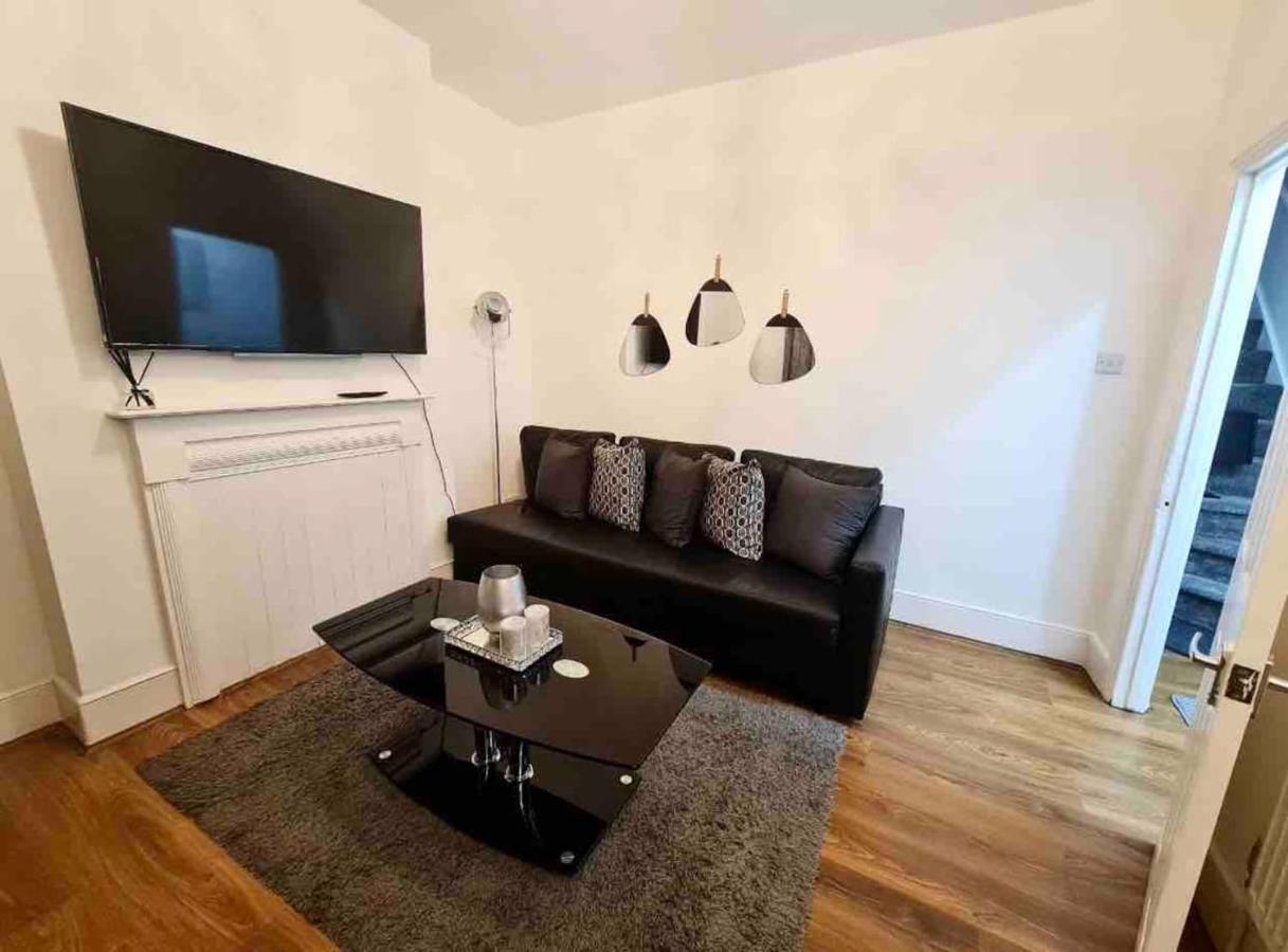 L A Place Croydon, London Villa Norwood Ngoại thất bức ảnh