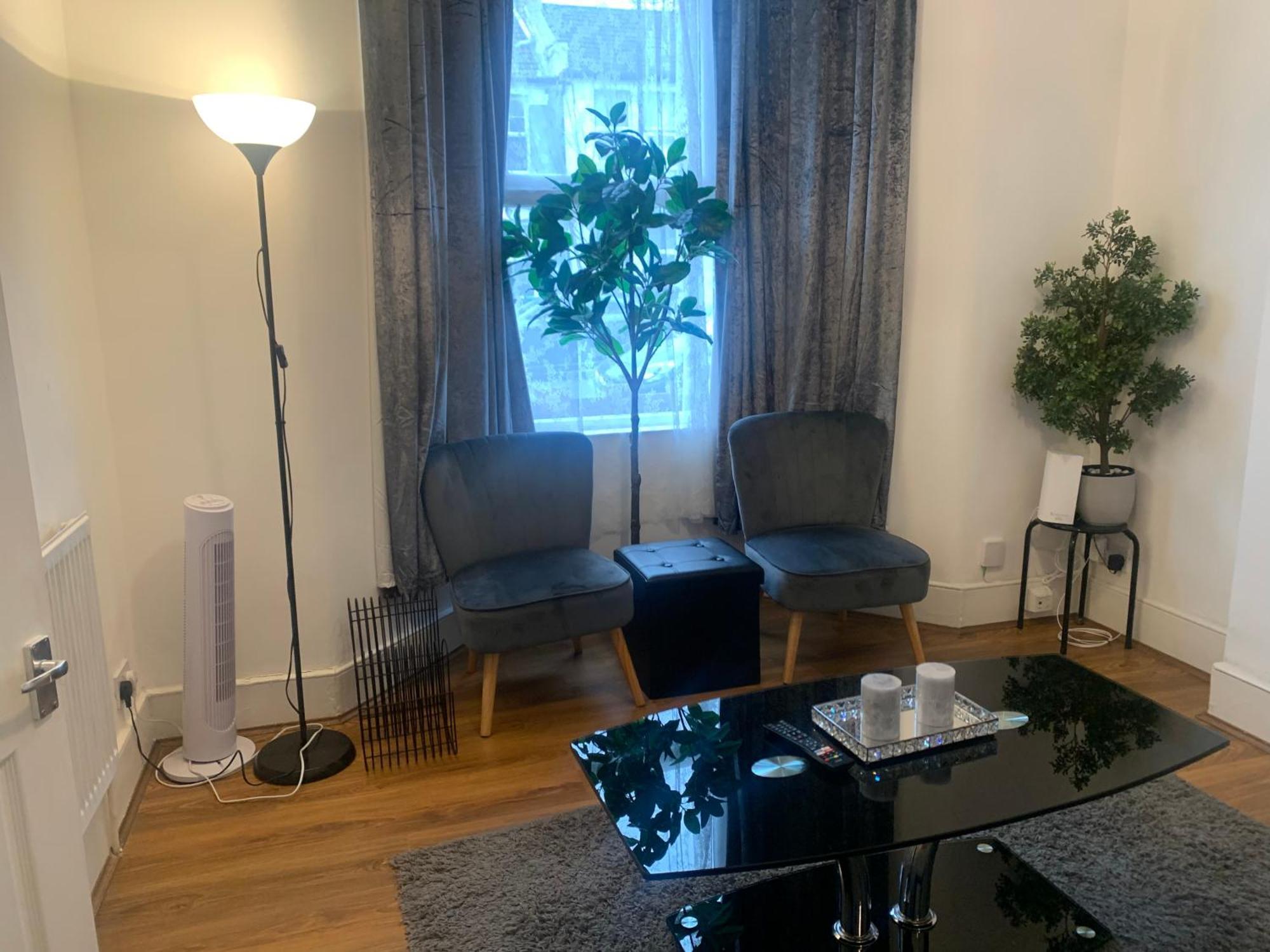 L A Place Croydon, London Villa Norwood Ngoại thất bức ảnh