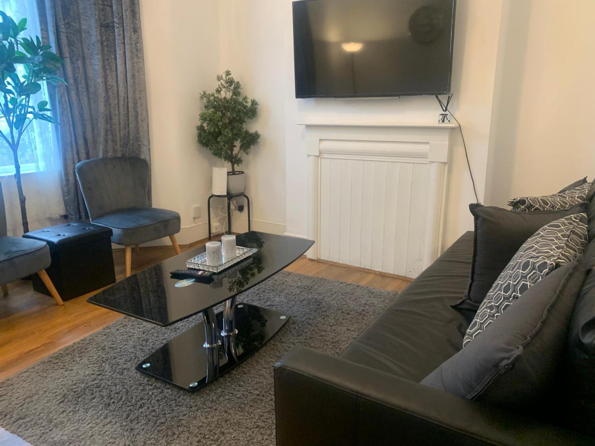 L A Place Croydon, London Villa Norwood Ngoại thất bức ảnh