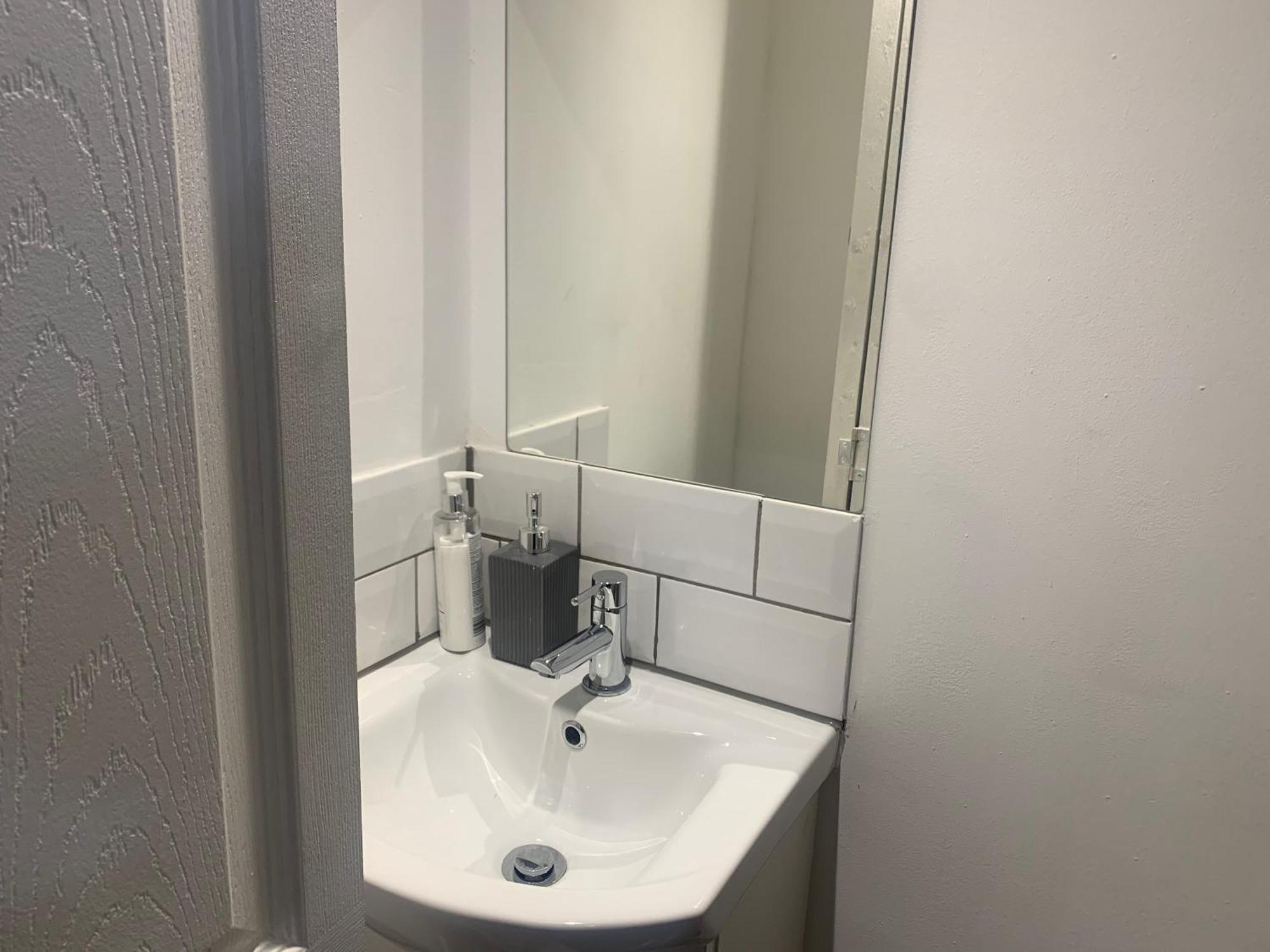 L A Place Croydon, London Villa Norwood Ngoại thất bức ảnh
